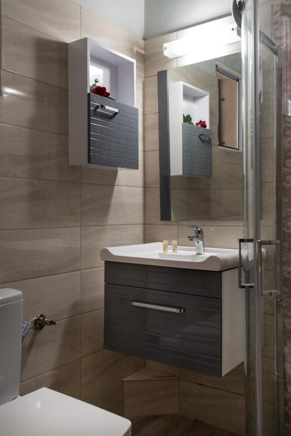Eleni Apartments Roda  Exterior photo
